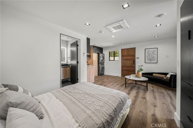 5109 Longridge Avenue, Sherman Oaks, CA 91423
