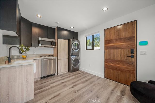 5109 Longridge Avenue, Sherman Oaks, CA 91423