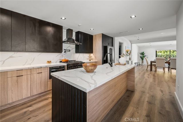 5109 Longridge Avenue, Sherman Oaks, CA 91423
