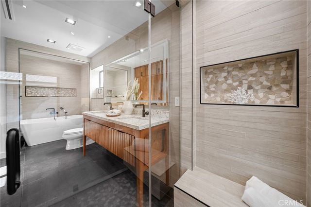 5109 Longridge Avenue, Sherman Oaks, CA 91423