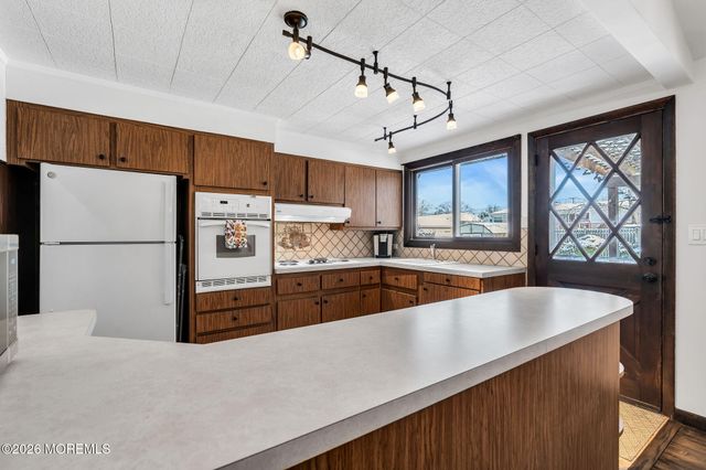 20 Cornell Drive, Hazlet, NJ 07730