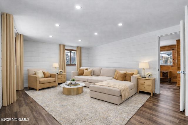 20 Cornell Drive, Hazlet, NJ 07730