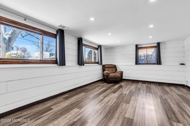 20 Cornell Drive, Hazlet, NJ 07730