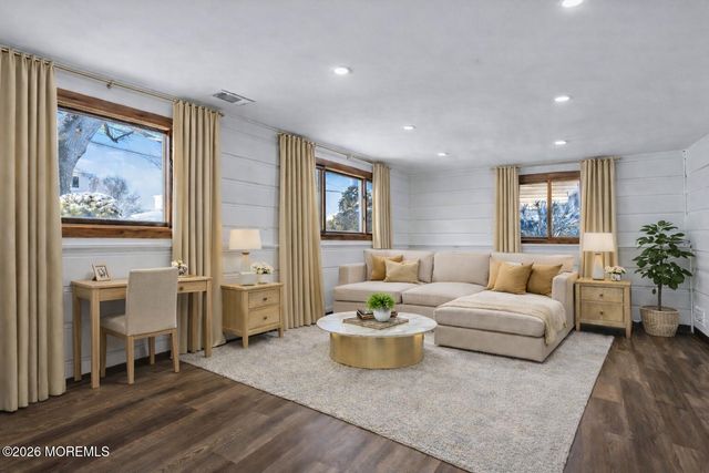 20 Cornell Drive, Hazlet, NJ 07730