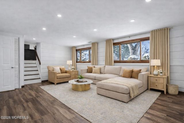 20 Cornell Drive, Hazlet, NJ 07730