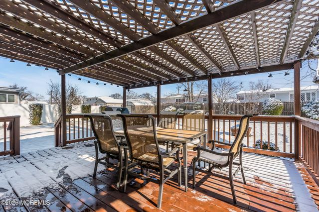 20 Cornell Drive, Hazlet, NJ 07730