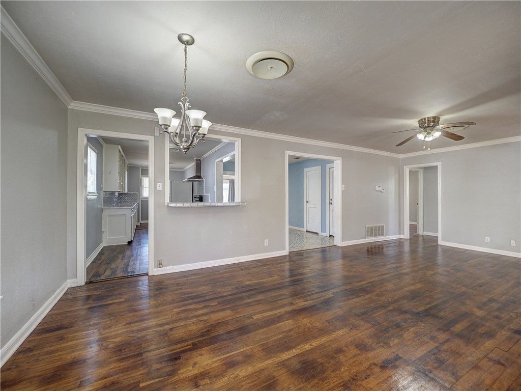 225 S Whitney St, Aransas Pass, TX 78336 — photo 5