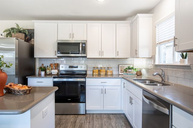 1024 Vernon Drive, Aubrey, TX 76227