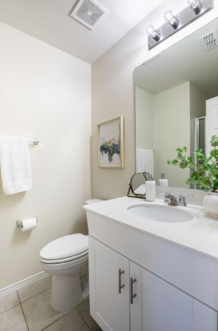 1024 Vernon Drive, Aubrey, TX 76227