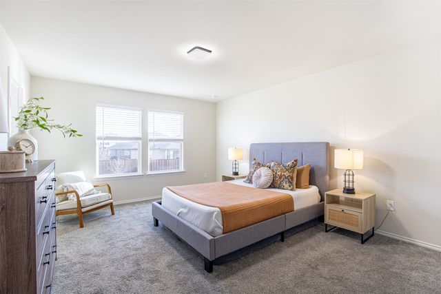 1024 Vernon Drive, Aubrey, TX 76227