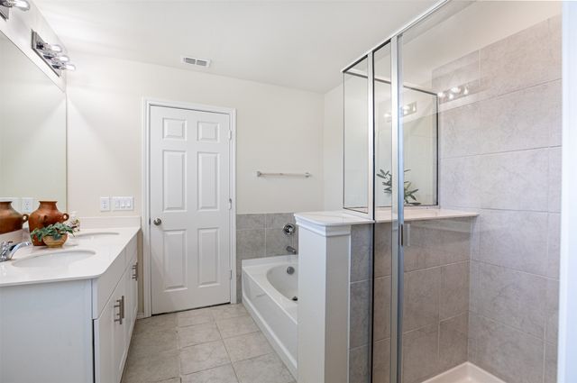 1024 Vernon Drive, Aubrey, TX 76227