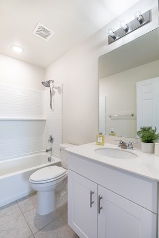 1024 Vernon Drive, Aubrey, TX 76227