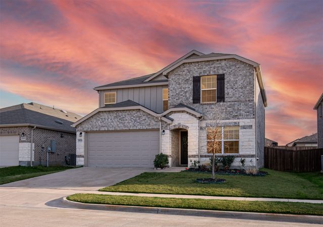 1024 Vernon Drive, Aubrey, TX 76227