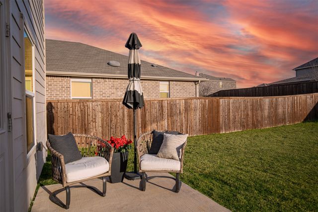 1024 Vernon Drive, Aubrey, TX 76227