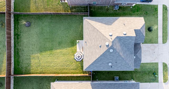 1024 Vernon Drive, Aubrey, TX 76227