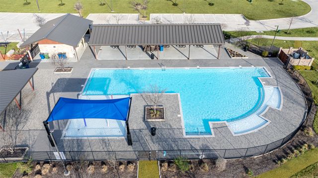 1024 Vernon Drive, Aubrey, TX 76227