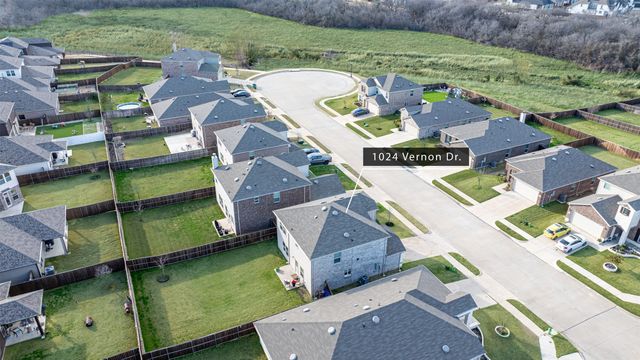 1024 Vernon Drive, Aubrey, TX 76227