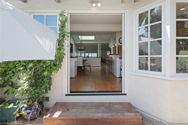 1966 Vista Caudal, Newport Beach, CA 92660