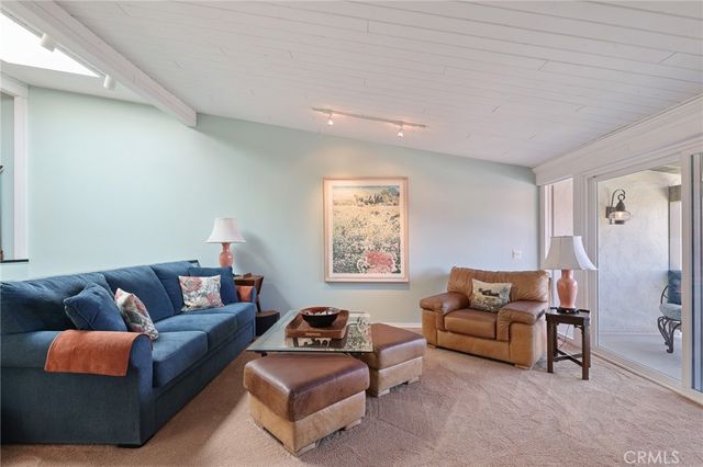 1966 Vista Caudal, Newport Beach, CA 92660