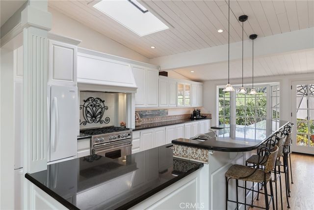 1966 Vista Caudal, Newport Beach, CA 92660