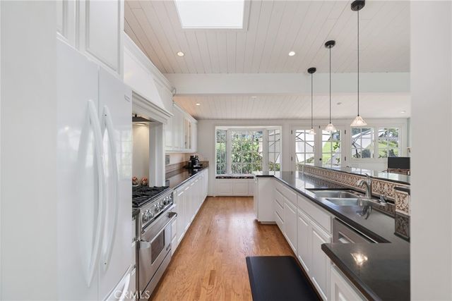 1966 Vista Caudal, Newport Beach, CA 92660