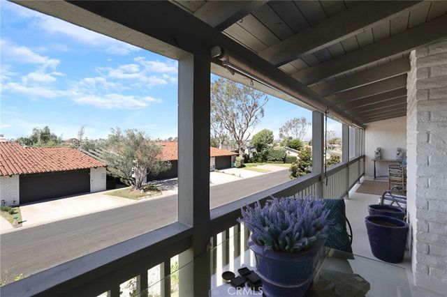 1966 Vista Caudal, Newport Beach, CA 92660