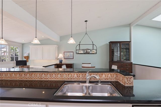 1966 Vista Caudal, Newport Beach, CA 92660