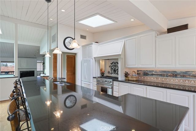 1966 Vista Caudal, Newport Beach, CA 92660
