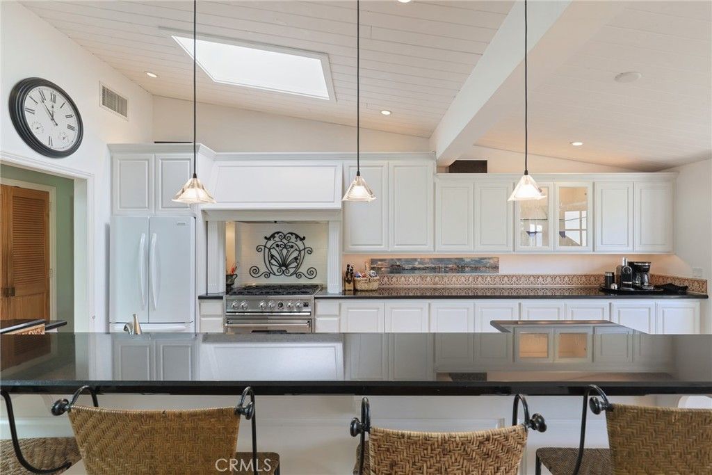 1966 Vista Caudal, Newport Beach, CA 92660