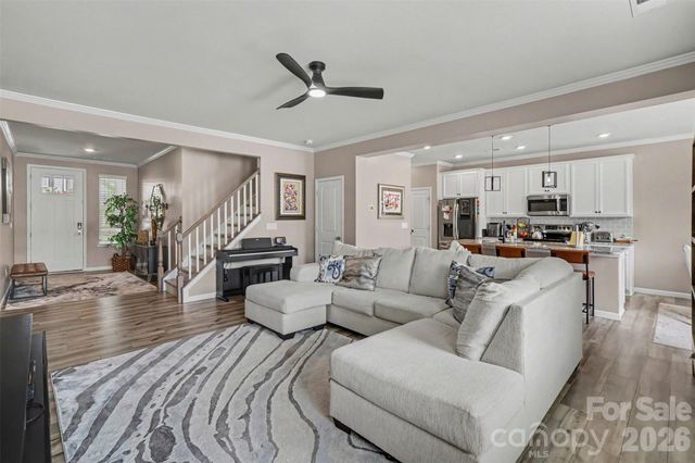 8131 Merryvale Lane, Charlotte, NC 28214