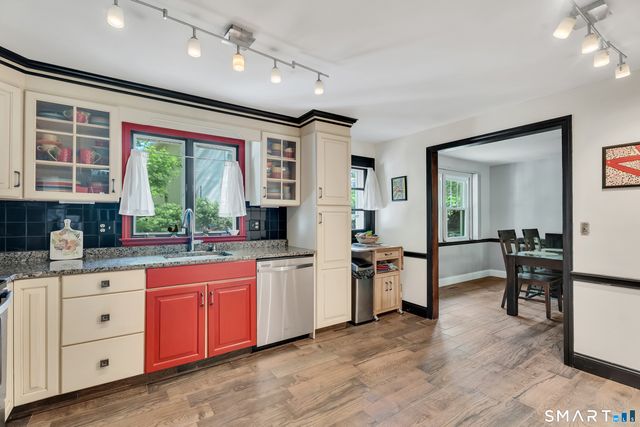 199 Forest St Extension, Hamden, CT 06518