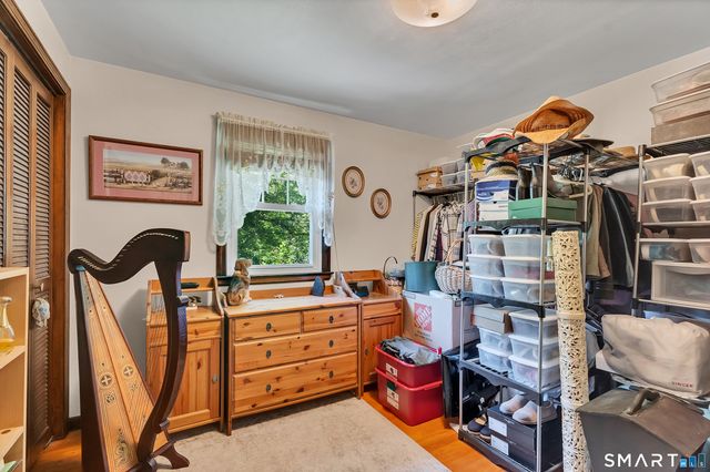 199 Forest St Extension, Hamden, CT 06518