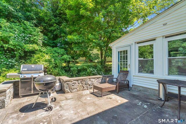 199 Forest St Extension, Hamden, CT 06518
