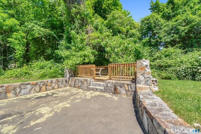 199 Forest St Extension, Hamden, CT 06518