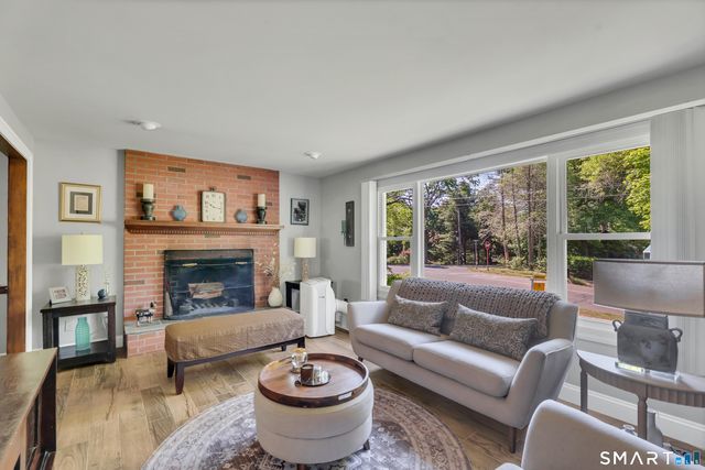 199 Forest St Extension, Hamden, CT 06518