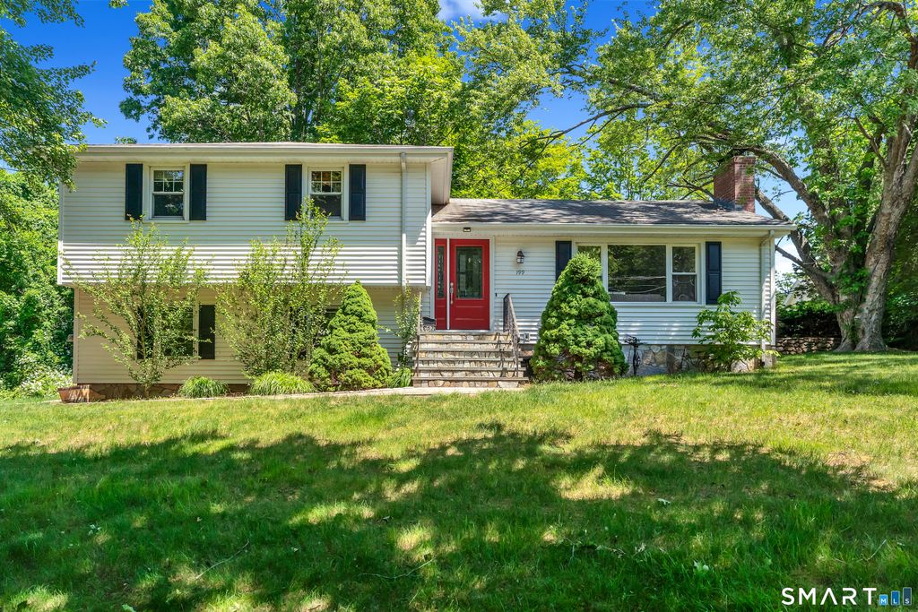 199 Forest St Extension, Hamden, CT 06518