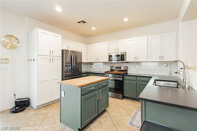 1106 Cypress Falls Court, North Las Vegas, NV 89081