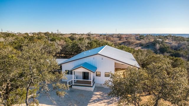 183 Wood Trail, Kerrville, TX 78028