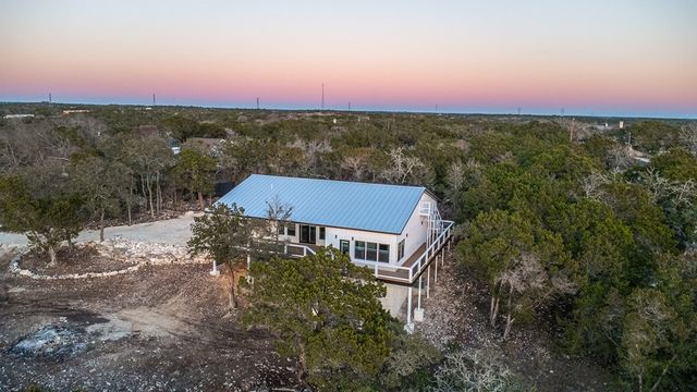183 Wood Trail, Kerrville, TX 78028