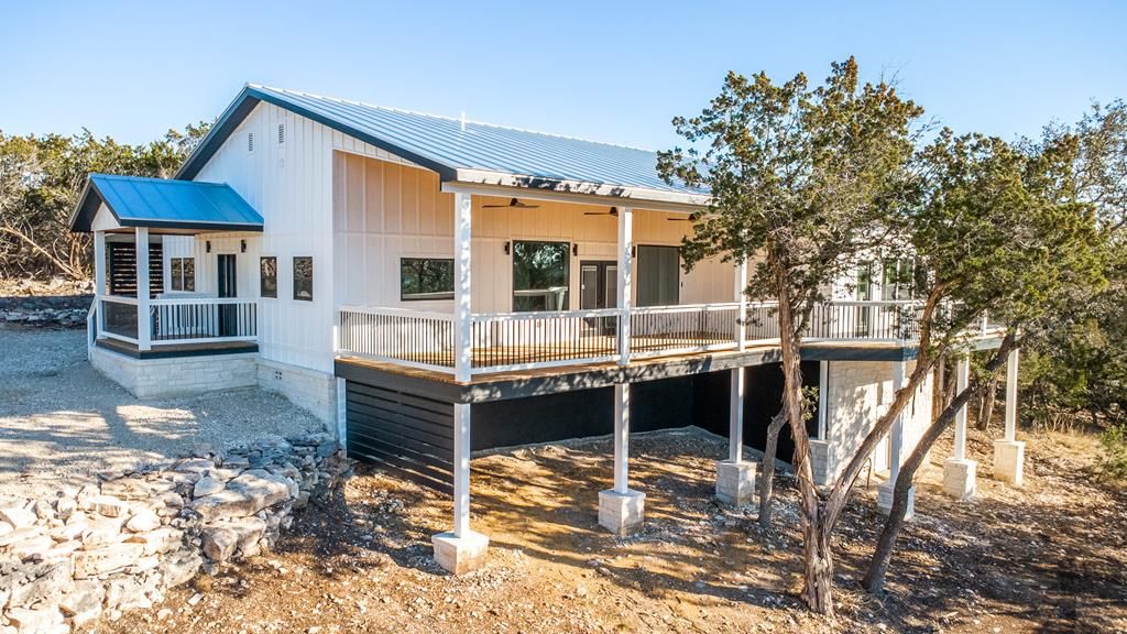 183 Wood Trail, Kerrville, TX 78028