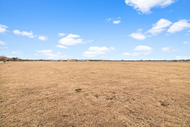 710 County Road 226, Florence, TX 76527