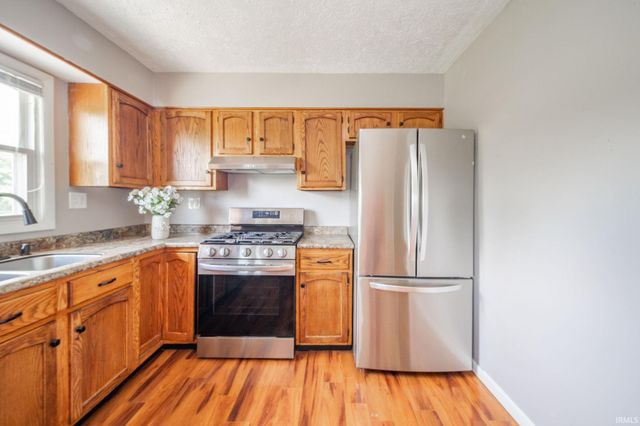 6863 W Jennifer Court, Greenfield, IN 46140