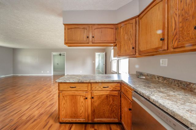 6863 W Jennifer Court, Greenfield, IN 46140