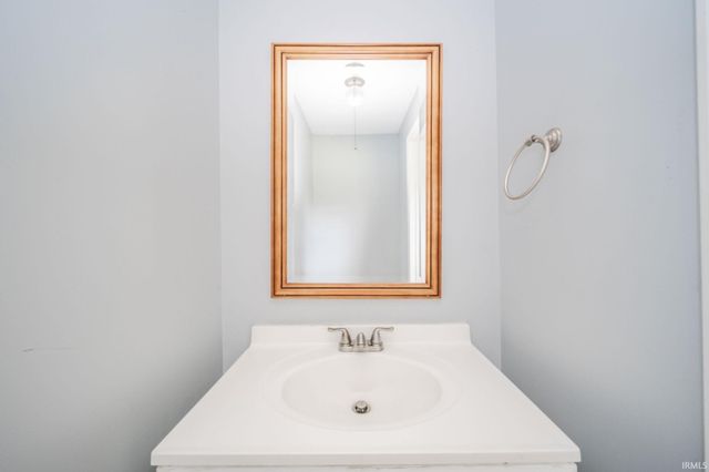 6863 W Jennifer Court, Greenfield, IN 46140