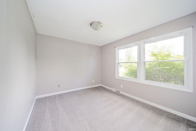 6863 W Jennifer Court, Greenfield, IN 46140