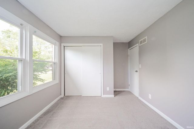 6863 W Jennifer Court, Greenfield, IN 46140