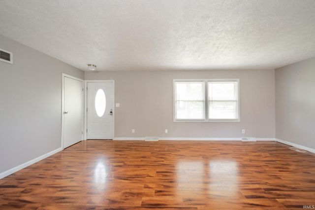 6863 W Jennifer Court, Greenfield, IN 46140