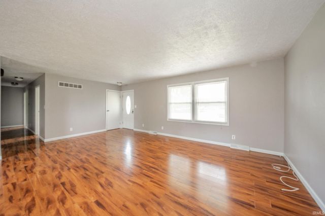 6863 W Jennifer Court, Greenfield, IN 46140