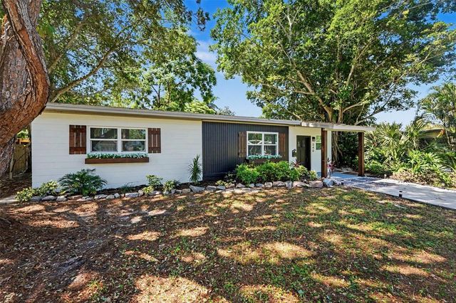 340 55TH AVE S, St Petersburg, FL 33705