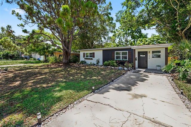 340 55TH AVE S, St Petersburg, FL 33705